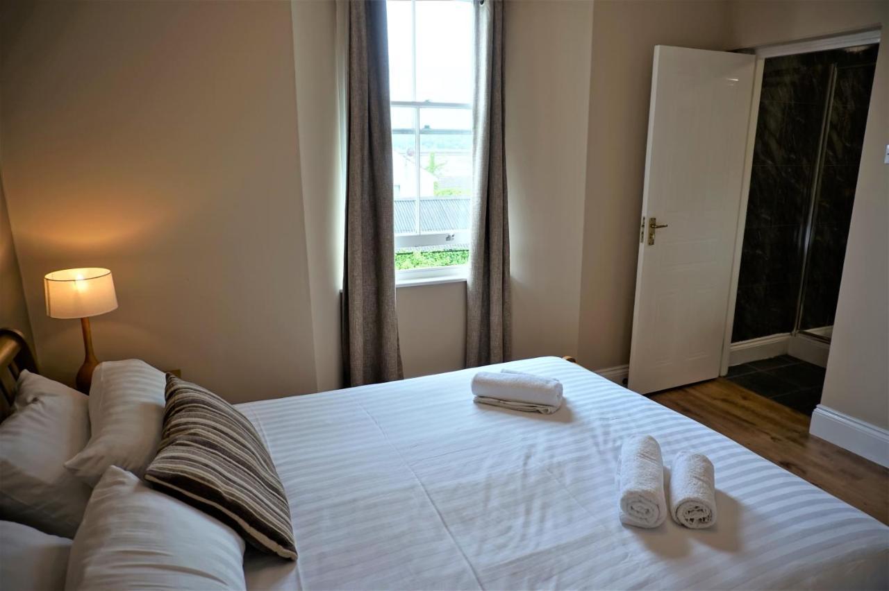 The Angel Hotel Cardigan Eksteriør billede