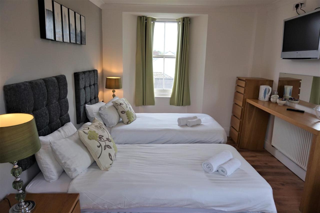 The Angel Hotel Cardigan Eksteriør billede